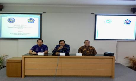 Acara Penandatanganan Perjanjian Kerja Sama antara Balitbang Kota Denpasar dengan Universitas Udayan
