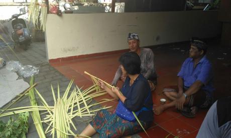 Persiapan Piodalan Ring Kantor Balitbang Kota Denpasar Hari Ke-2