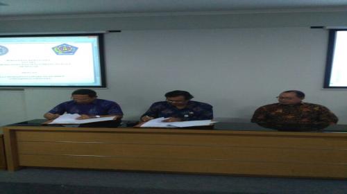 Acara Penandatanganan Perjanjian Kerja Sama antara Balitbang Kota Denpasar dengan Universitas Udayana 