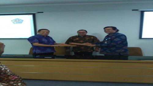 Acara Penandatanganan Perjanjian Kerja Sama antara Balitbang Kota Denpasar dengan Universitas Udayana 